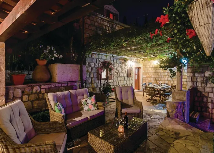 Stunning Home In Zaton Veliki